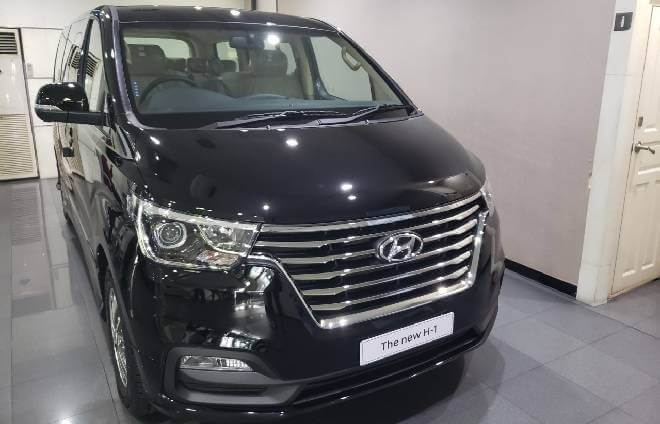 luxury minivan Huyndai H1